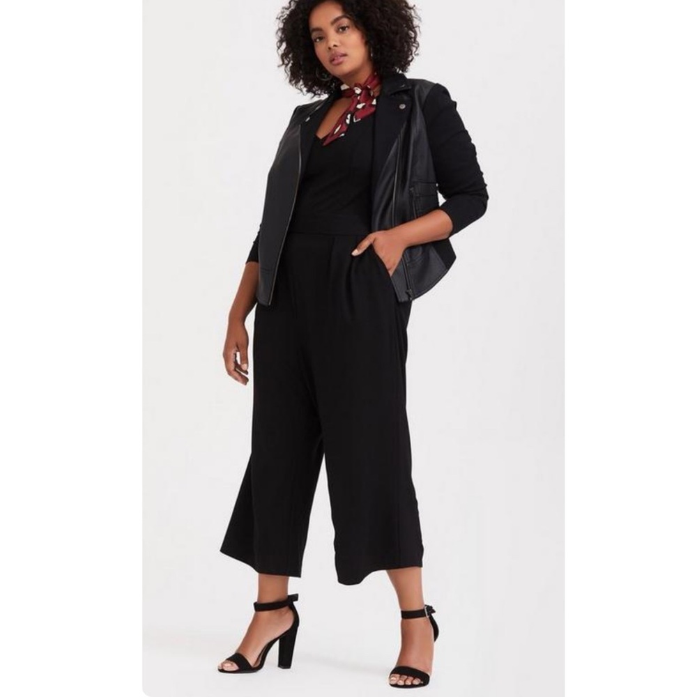 Torrid Womens Wide Leg‎ Jumpsuit 3X Black Ponte Culotte Minimalist Basic Comfort
